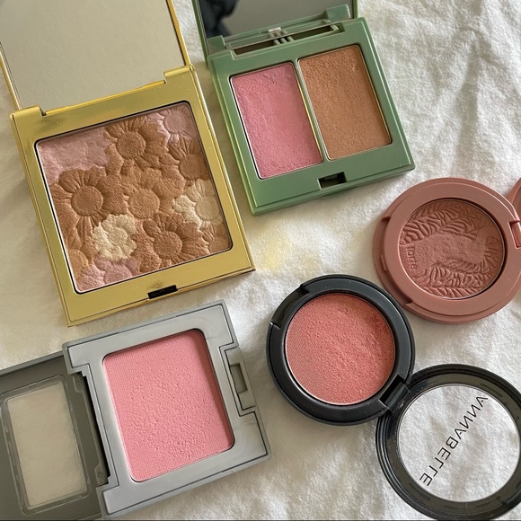 3/$20 🖤 Annabelle Blush - Picture 6 of 6